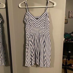 Express dress with POCKETS!!